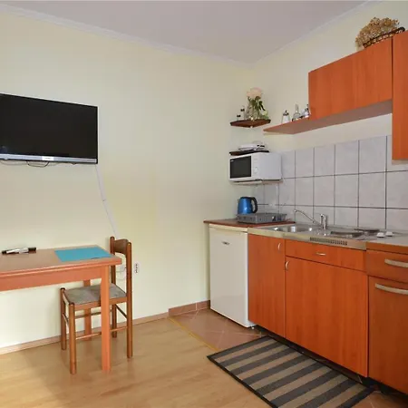 Jasmina アパート *